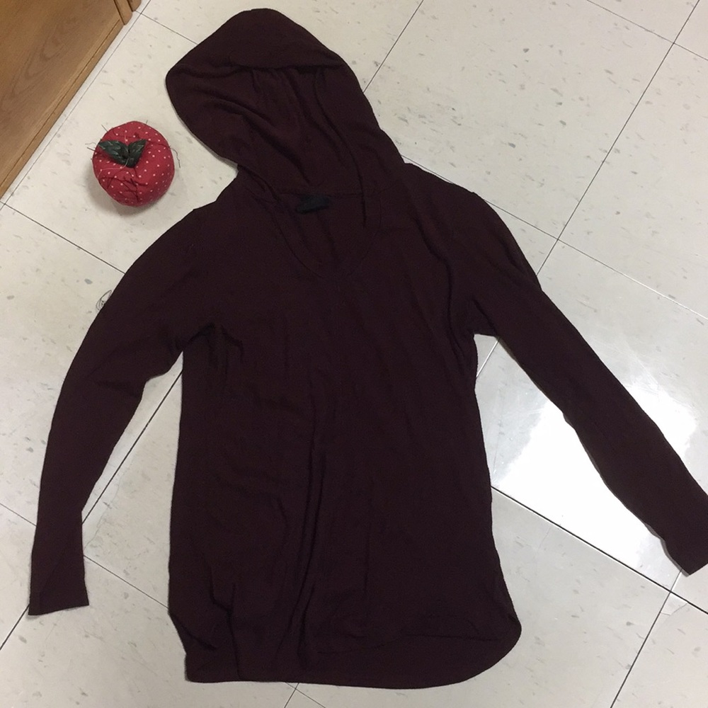 Maroon Lightweight long sleeve shirt with hood